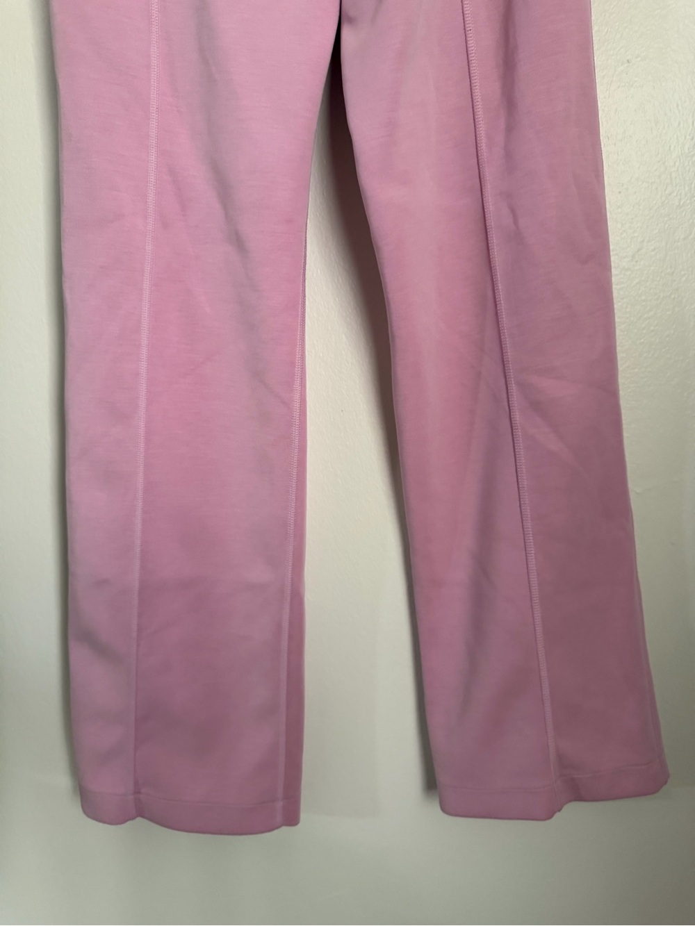 Lululemon Softstreme High Rise Pant
Regular Women Size 4 Pink Straight Leg - Picture 7 of 11